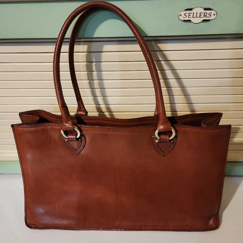 Valentina leather purse